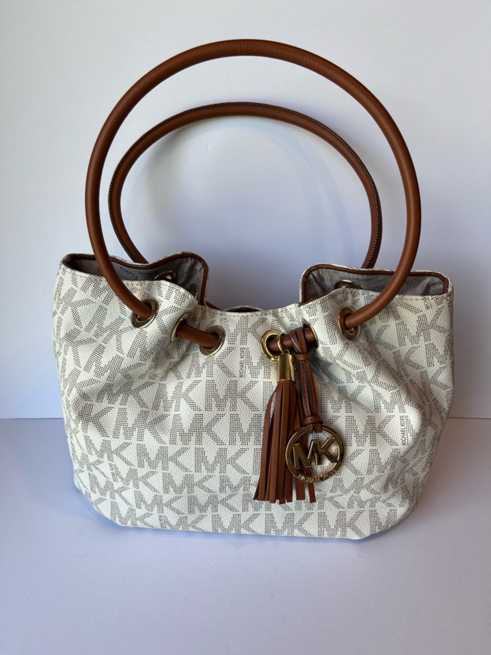 NWT Michael Michael Kors Ring Tote Bag Vanilla